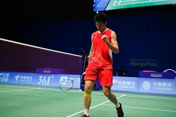 还肩负着欧 还肩负着欧