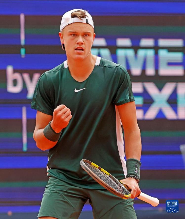 龄新秀的起 龄新秀的起