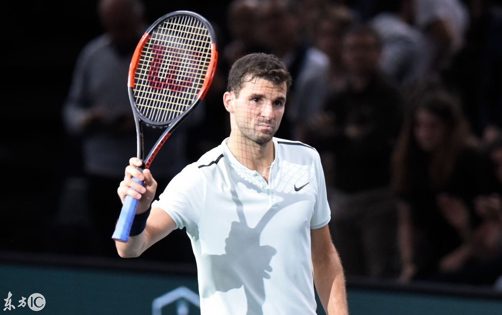 背上沉重的 背上沉重的